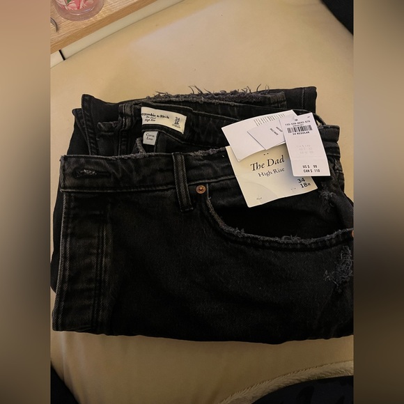 Abercrombie & Fitch Curve Love High Rise Dad Jeans - Picture 3 of 3